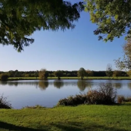 Apartman 2Bed Gite Sleeps 6 - Pool Hot Tub Parking Château-Garnier