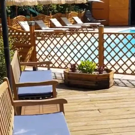 Apartman 2Bed Gite Sleeps 6 - Pool Hot Tub Parking *