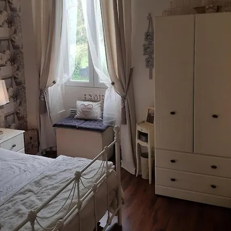 2Bed Gite Sleeps 6 - Pool Hot Tub Parking Château-Garnier