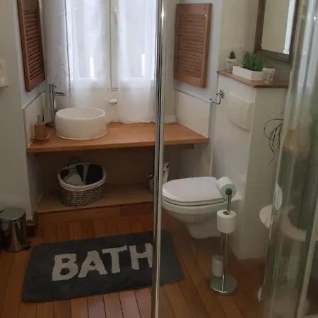 2Bed Gite Sleeps 6 - Pool Hot Tub Parking Appartamento *